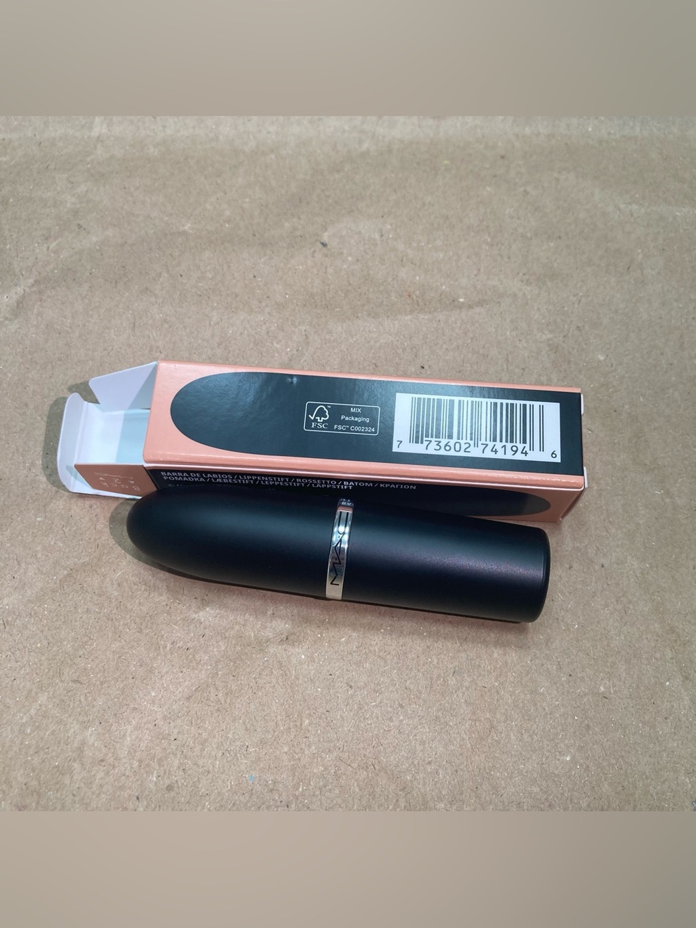 Mac macximal satin lipstick - Picture 4 of 5
